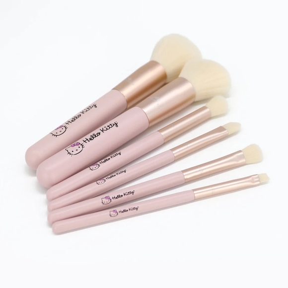 Impressions Vanity - Hello Kitty 6pc Brush Gift Set Matte Pink - Picture 5 of 5